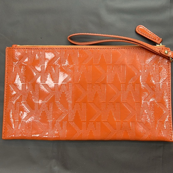 Michael Kors Wristlet - Picture 3 of 8